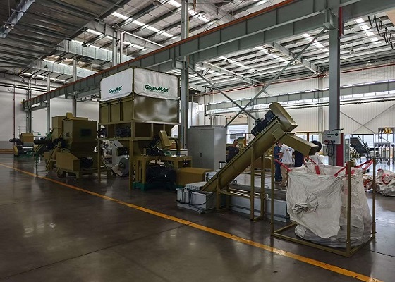 Greenmax - Machine-de-recyclage-de-mousse-sur-mesure